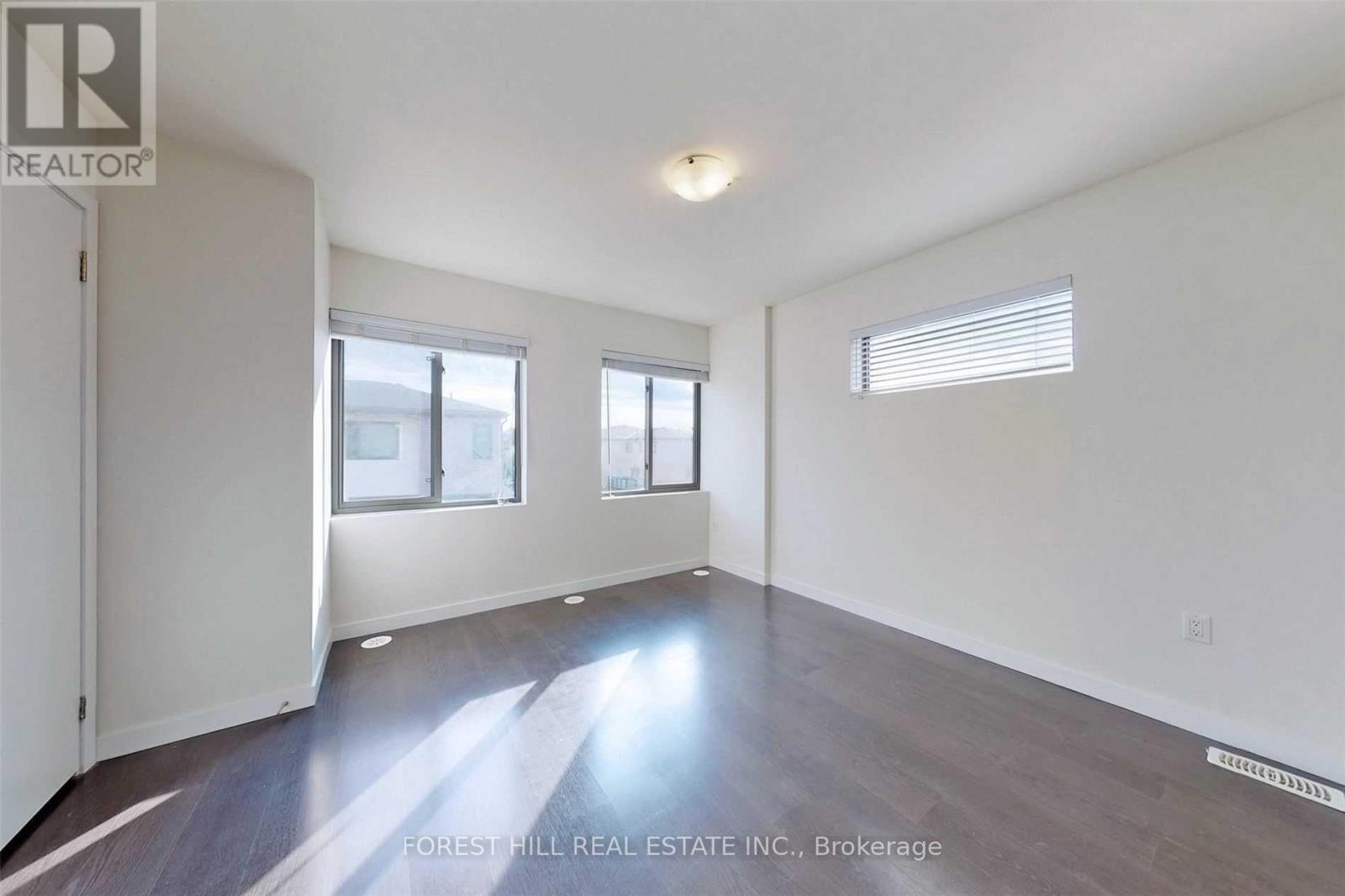 75 - 369 Essa Road Property Photo 14