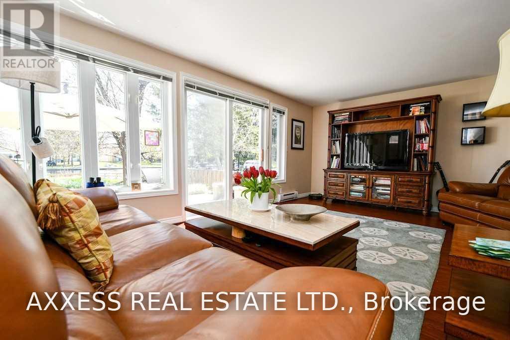 1 Pinetree Court Property Photo 18