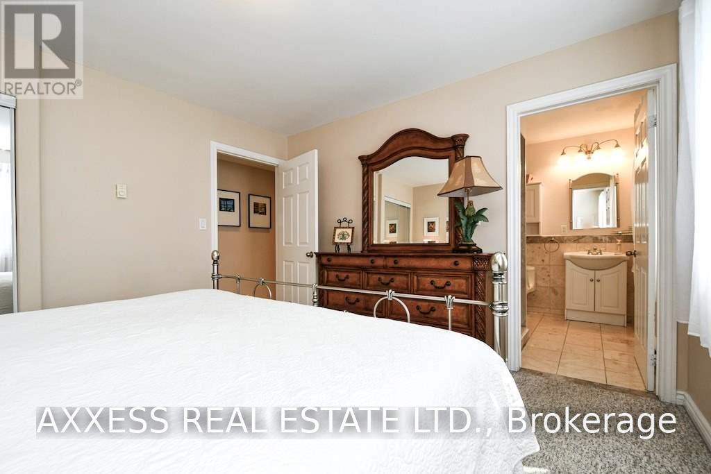 1 Pinetree Court Property Photo 22