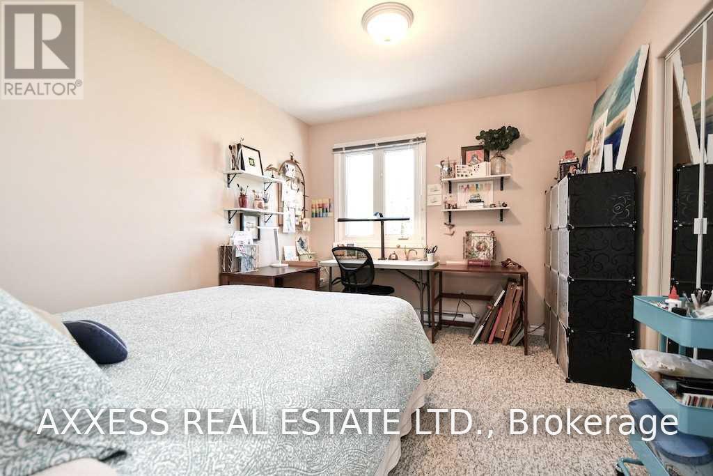 1 Pinetree Court Property Photo 25