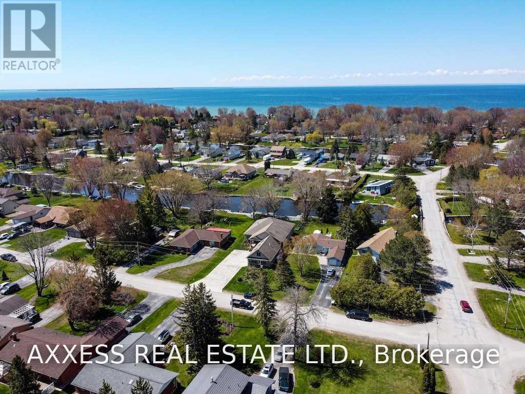 1 Pinetree Court Property Photo 35