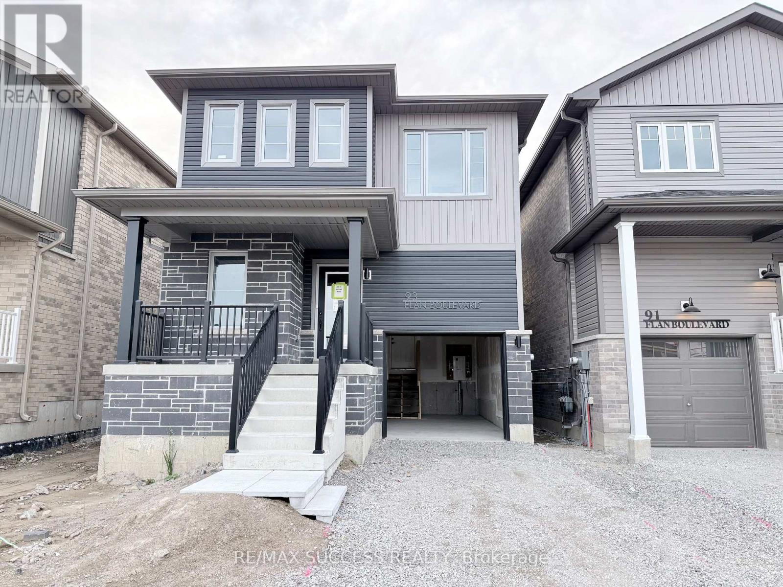 93 Flan Boulevard Property Photo 1