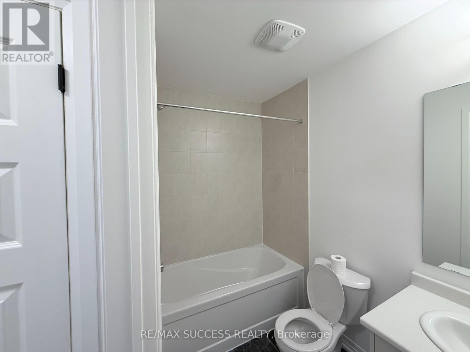 93 Flan Boulevard Property Photo 5