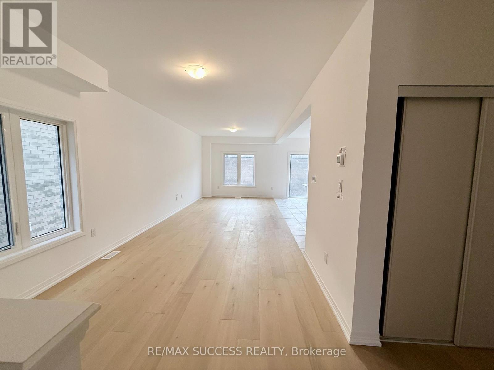 93 Flan Boulevard Property Photo 10