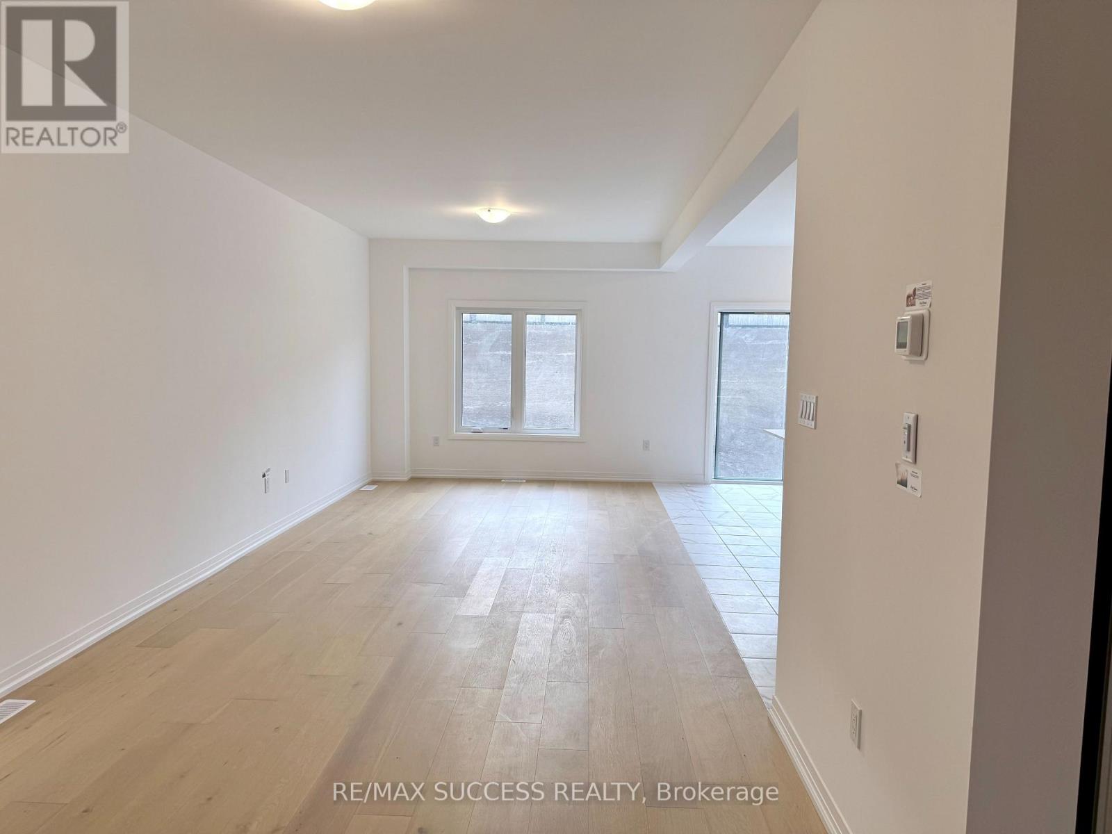 93 Flan Boulevard Property Photo 12