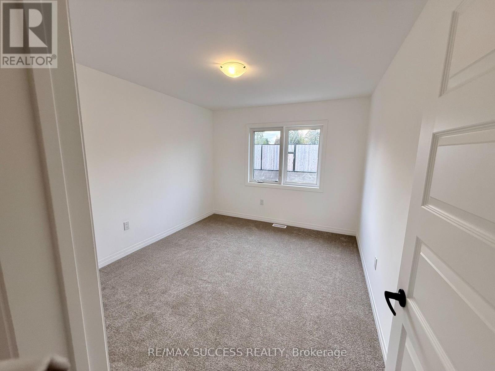 93 Flan Boulevard Property Photo 17