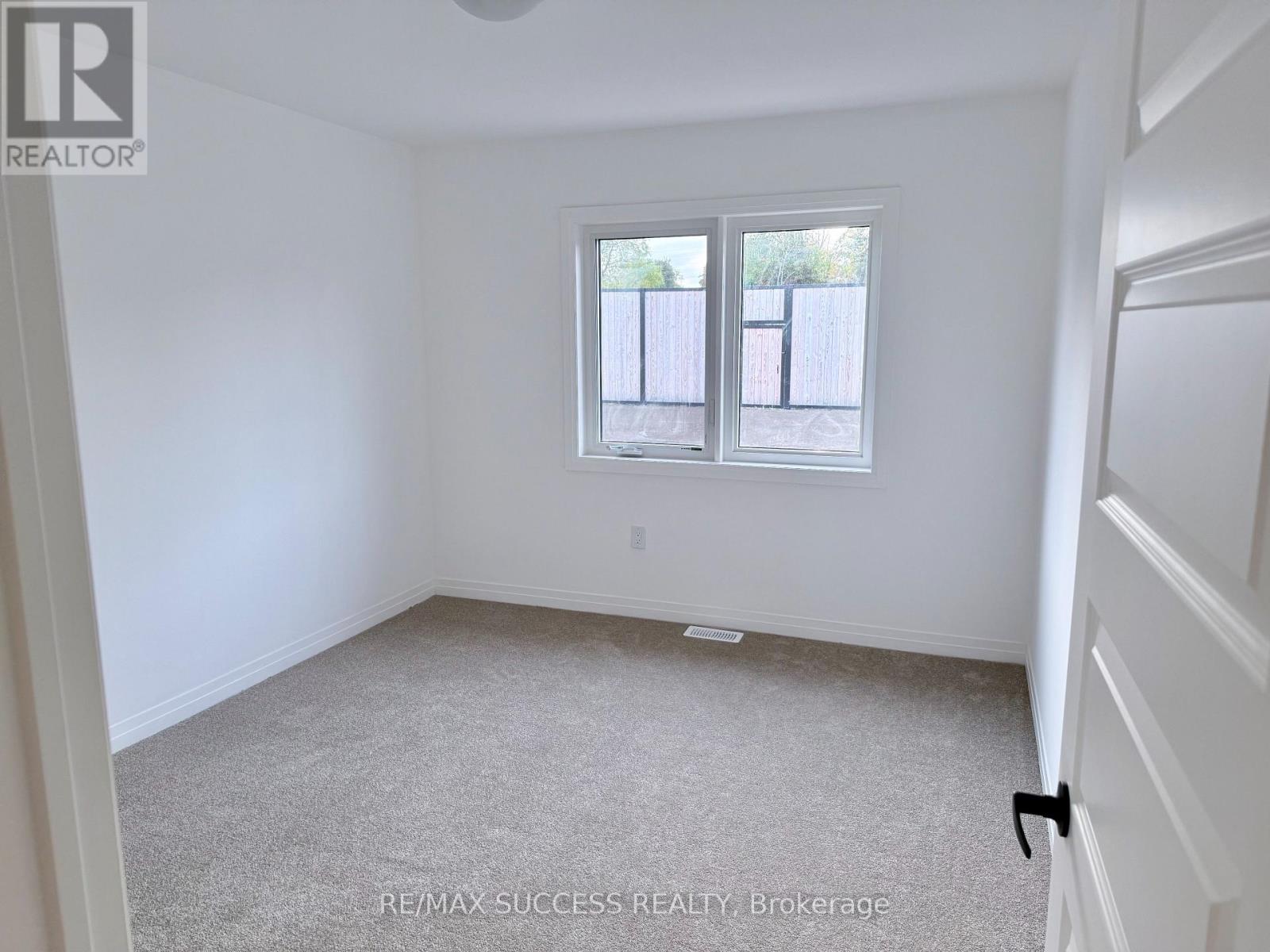 93 Flan Boulevard Property Photo 19