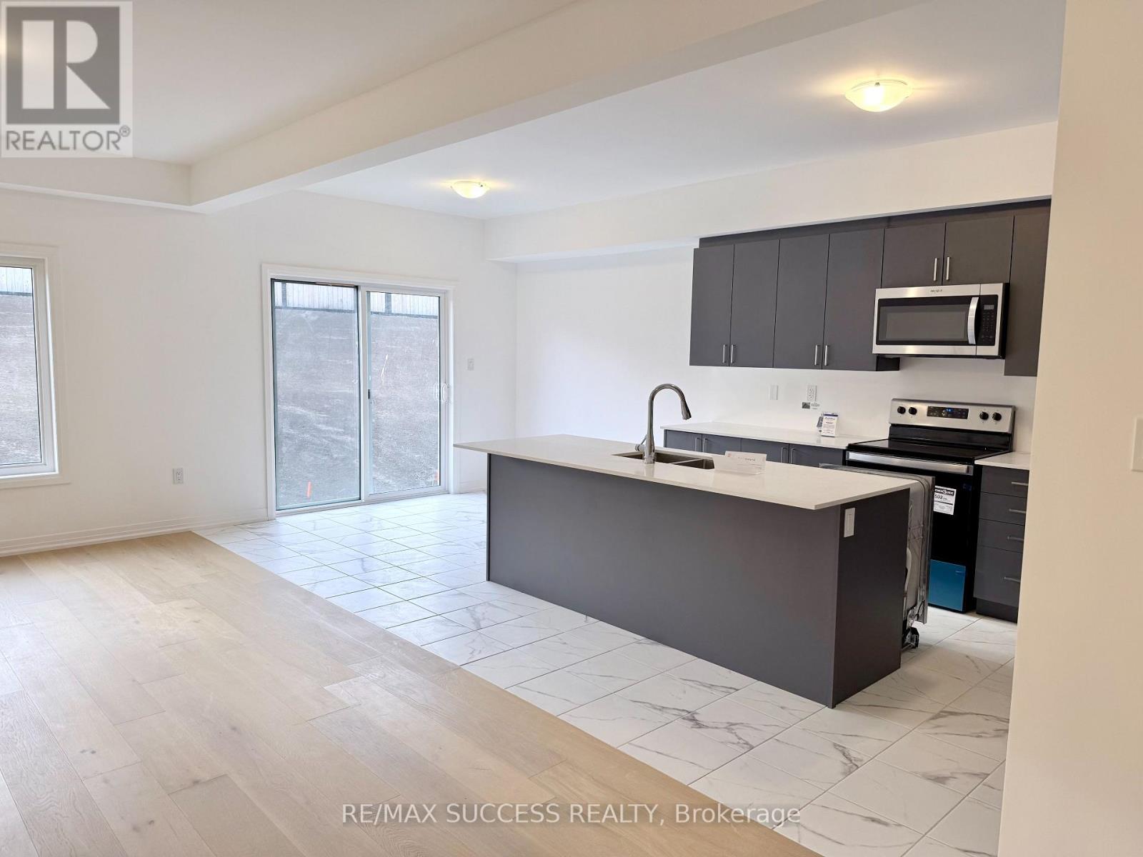 93 Flan Boulevard Property Photo 23