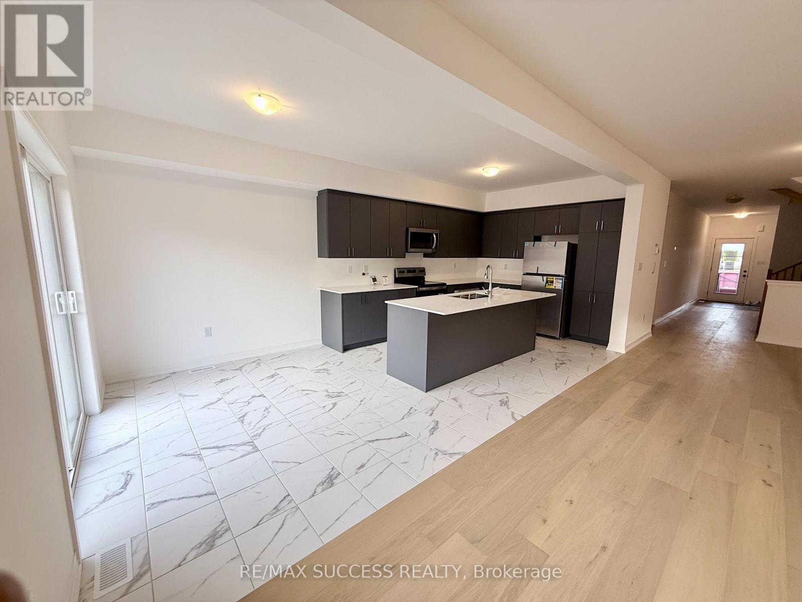 93 Flan Boulevard Property Photo 26