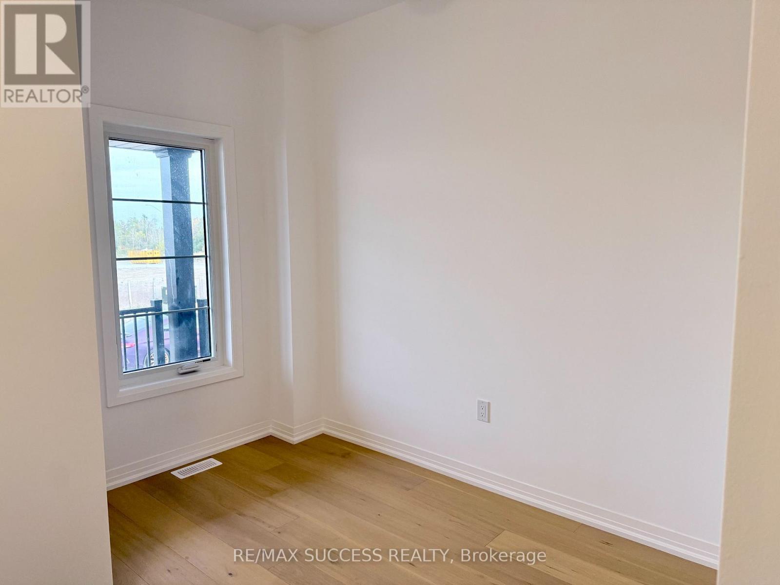 93 Flan Boulevard Property Photo 28
