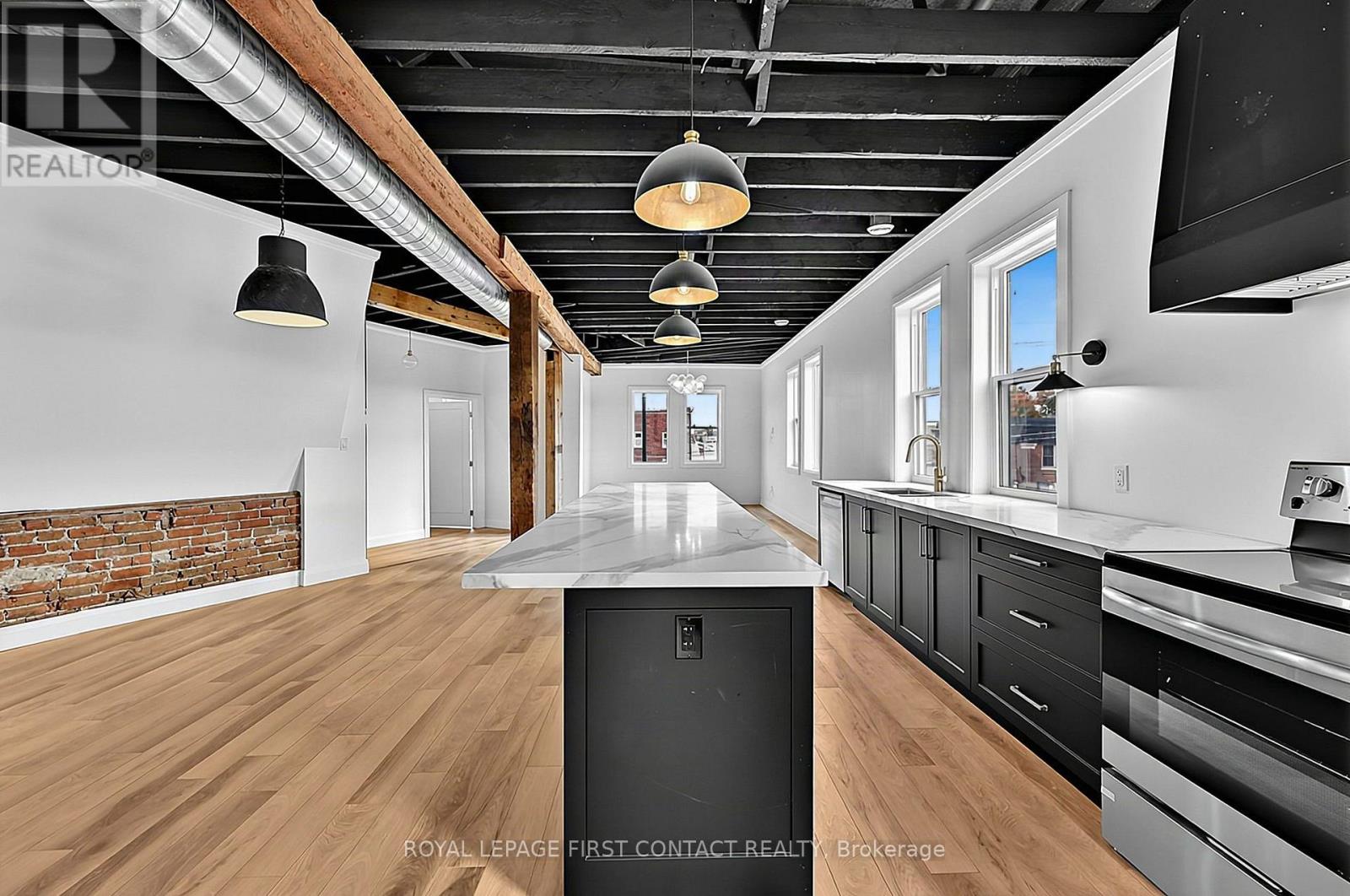 Penthouse - 87 Main Street Property Photo 4