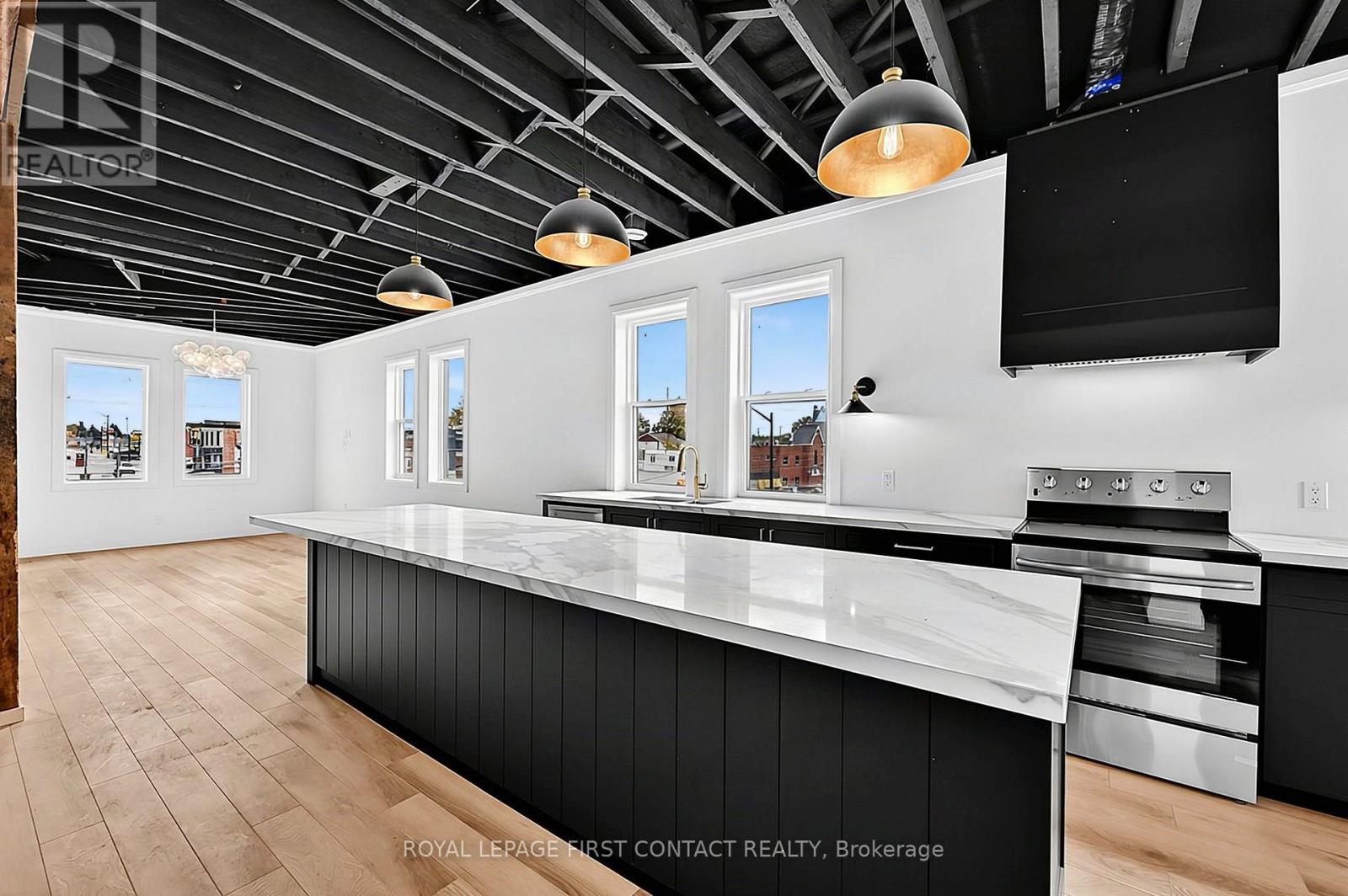 Penthouse - 87 Main Street Property Photo 5