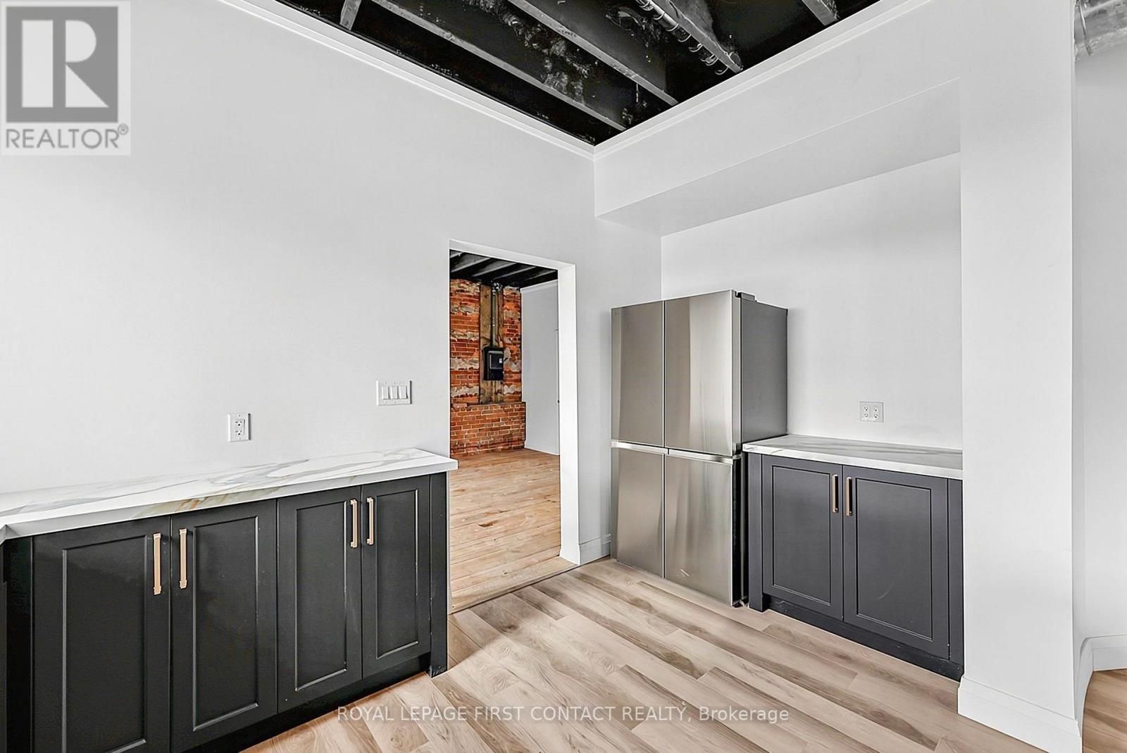 Penthouse - 87 Main Street Property Photo 10