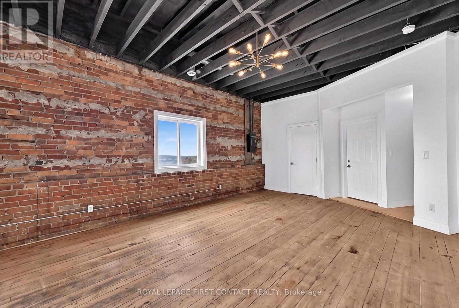 Penthouse - 87 Main Street Property Photo 15