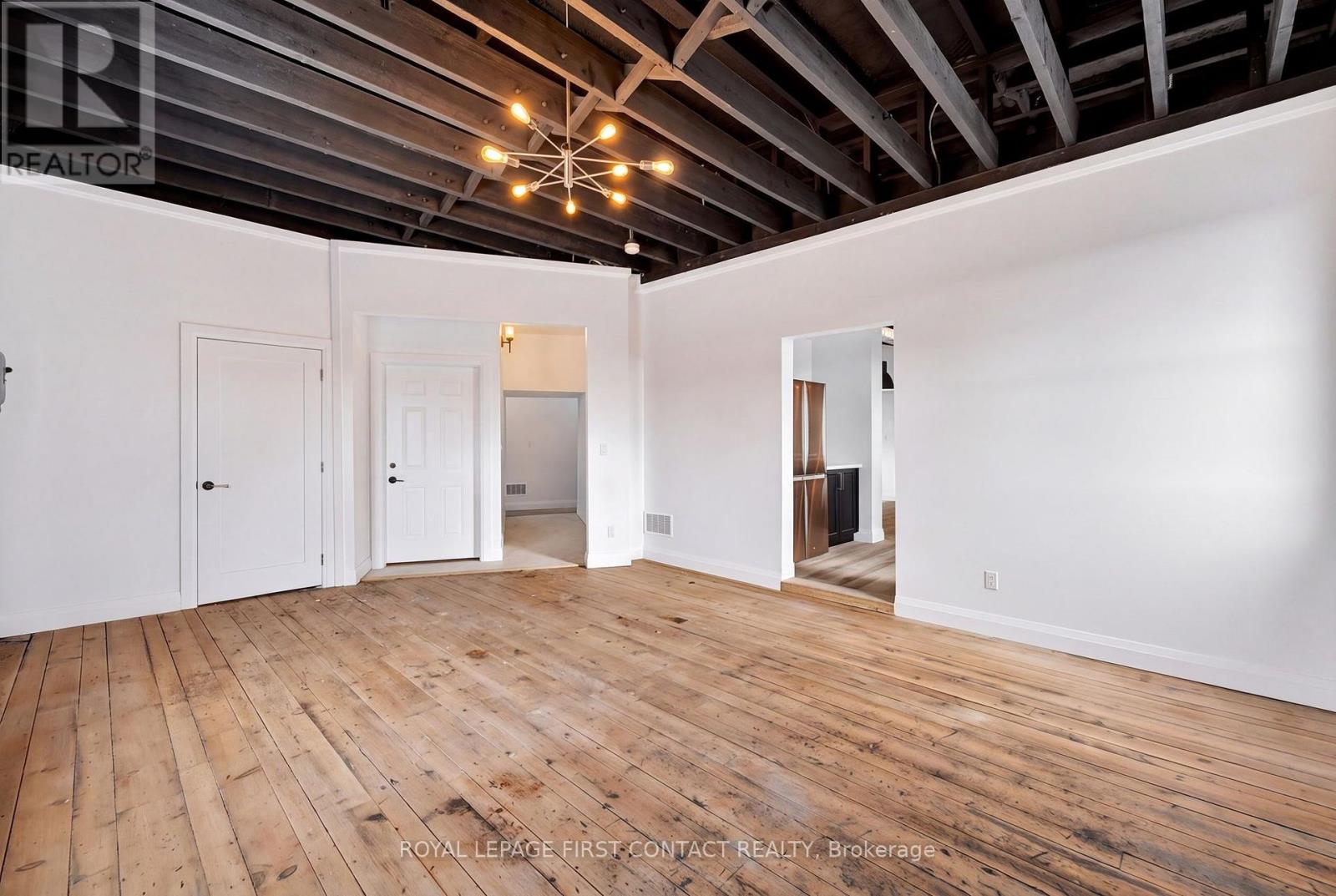 Penthouse - 87 Main Street Property Photo 16