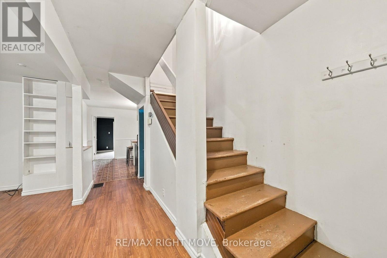 173 Barrie Road Property Photo 6