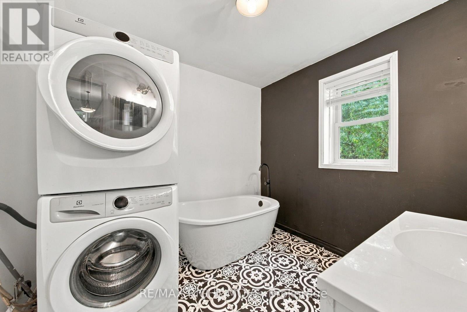 173 Barrie Road Property Photo 18