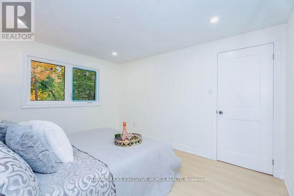 4 Virgilwood Crescent Property Photo 12