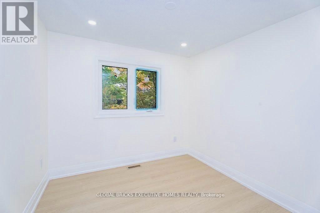 4 Virgilwood Crescent Property Photo 17