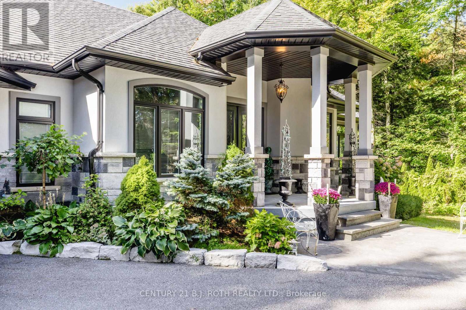 2 Sycamore Circle Property Photo 2