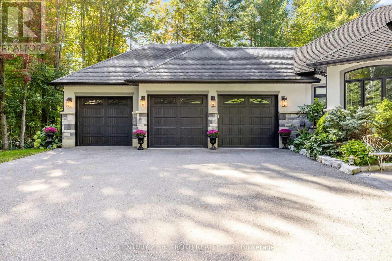 2 Sycamore Circle Property Photo 3