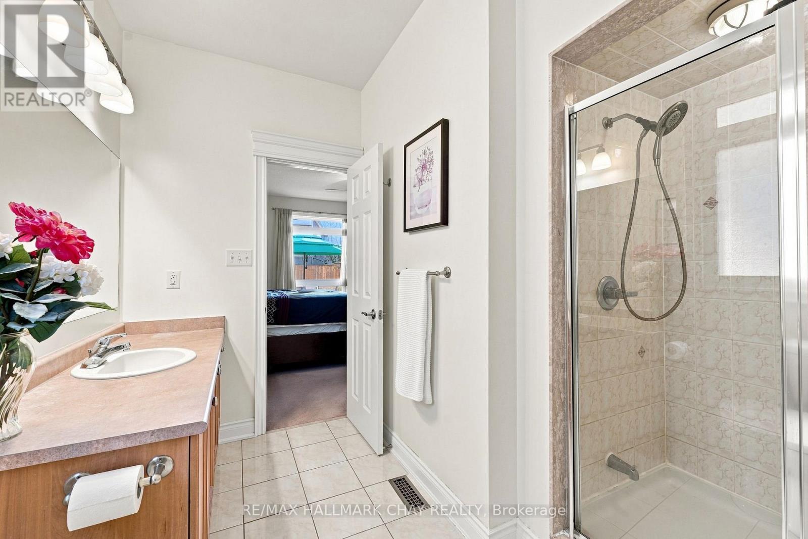 167 The Queensway Property Photo 12