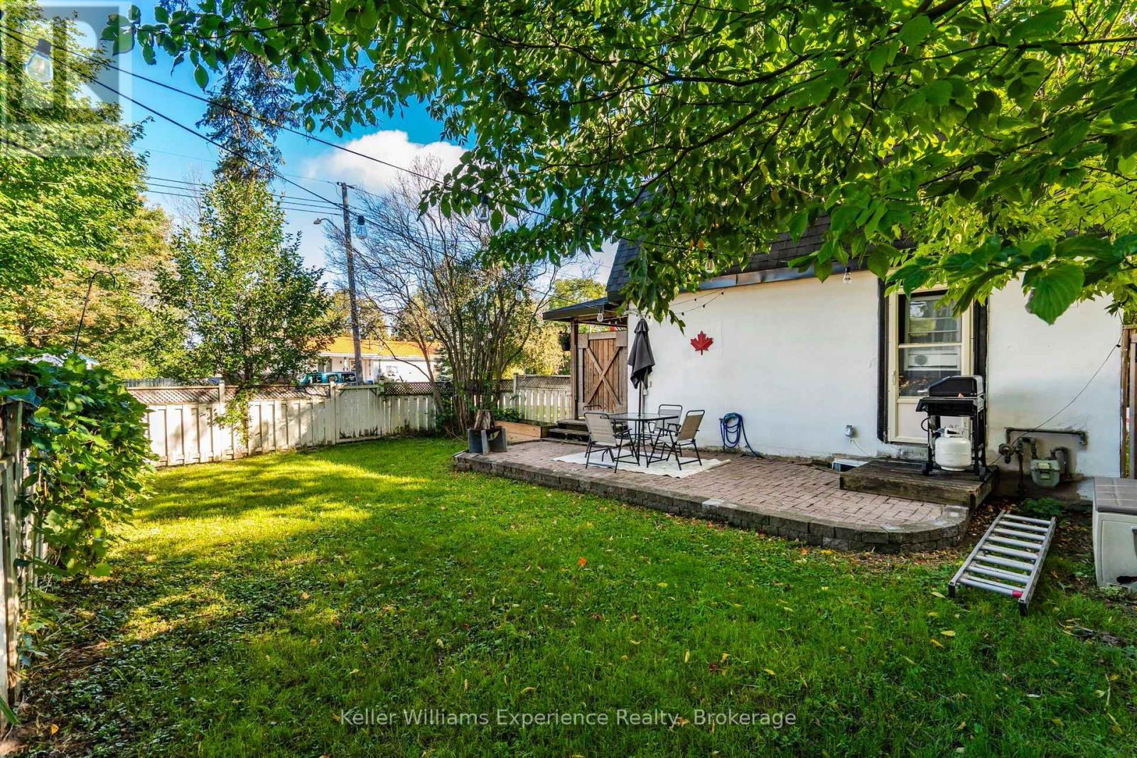 229 Donalda Street Property Photo 20