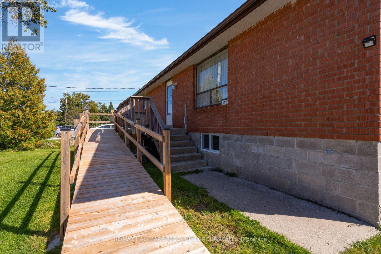 111 Osborne Street Property Photo 4
