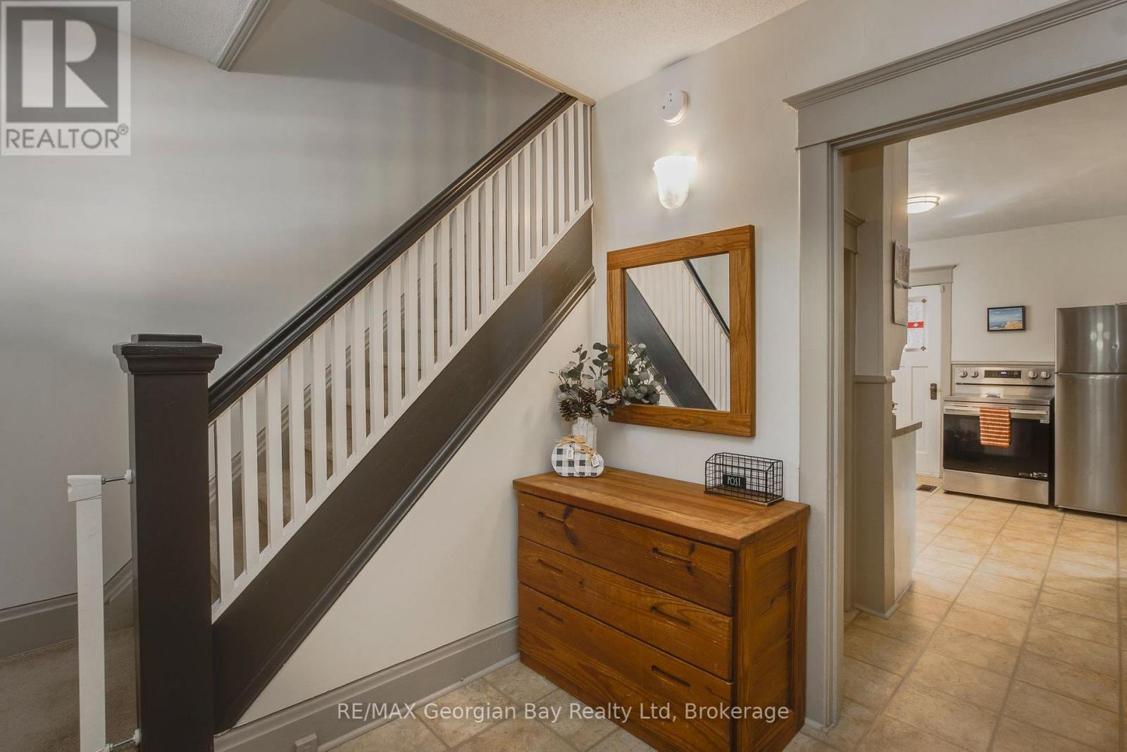 328 Third Street Property Photo 9