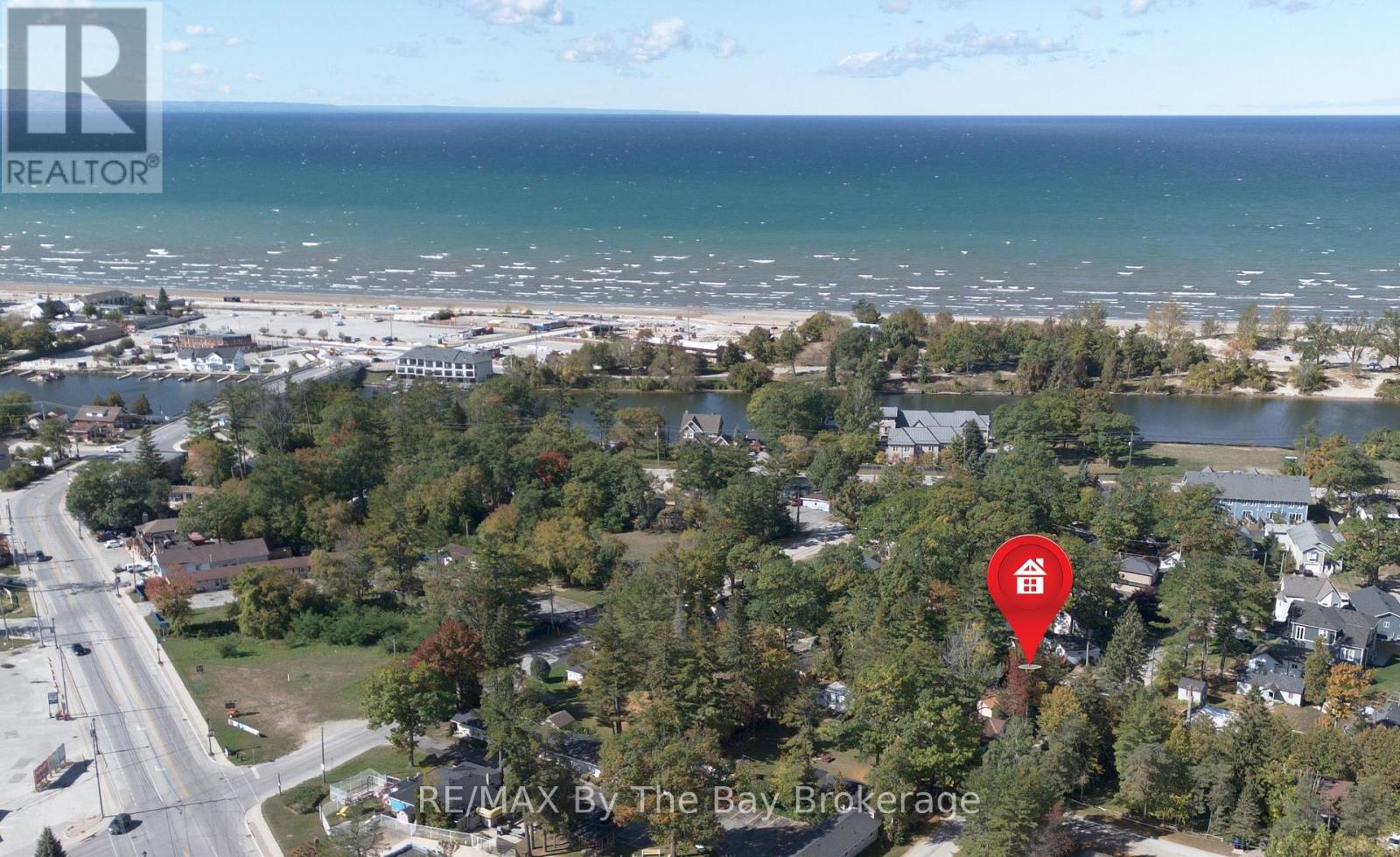18 Elm Drive Property Photo 1