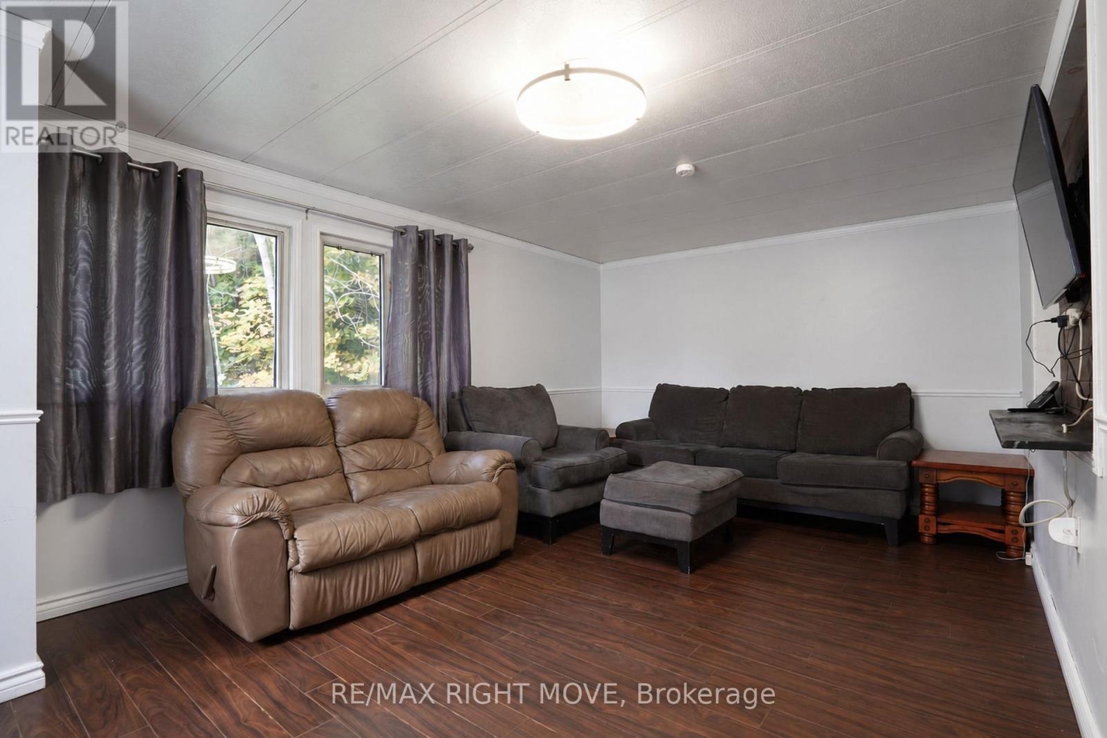 1108 Monck Road Property Photo 6