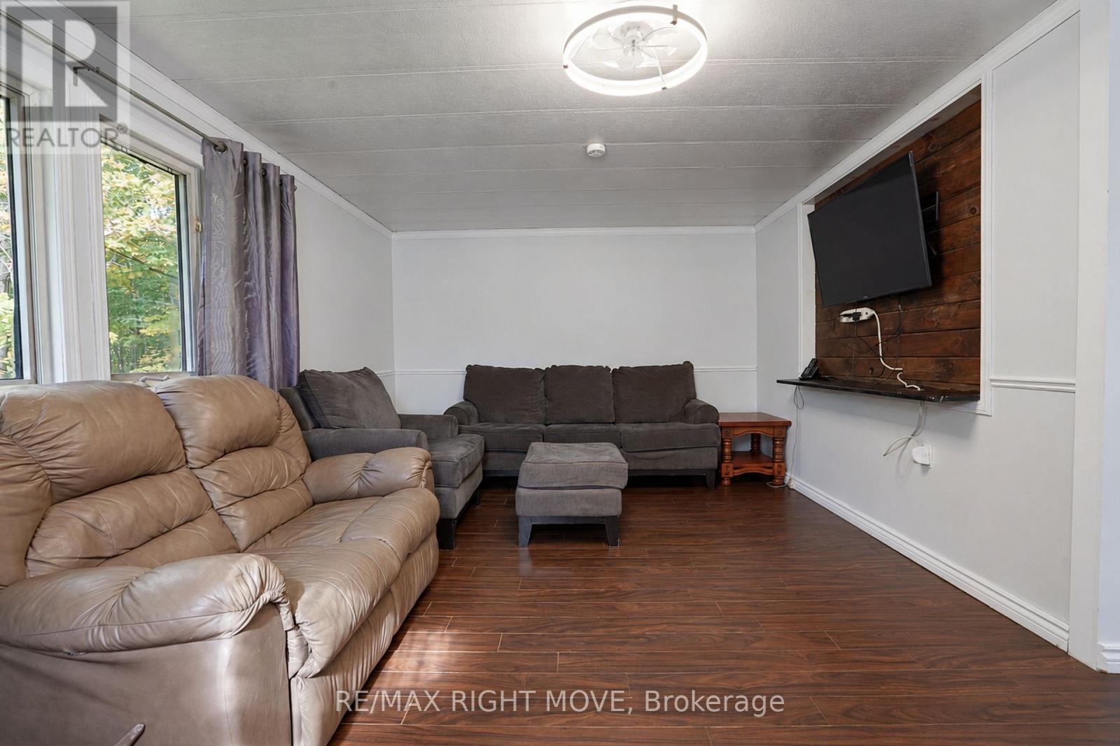 1108 Monck Road Property Photo 7