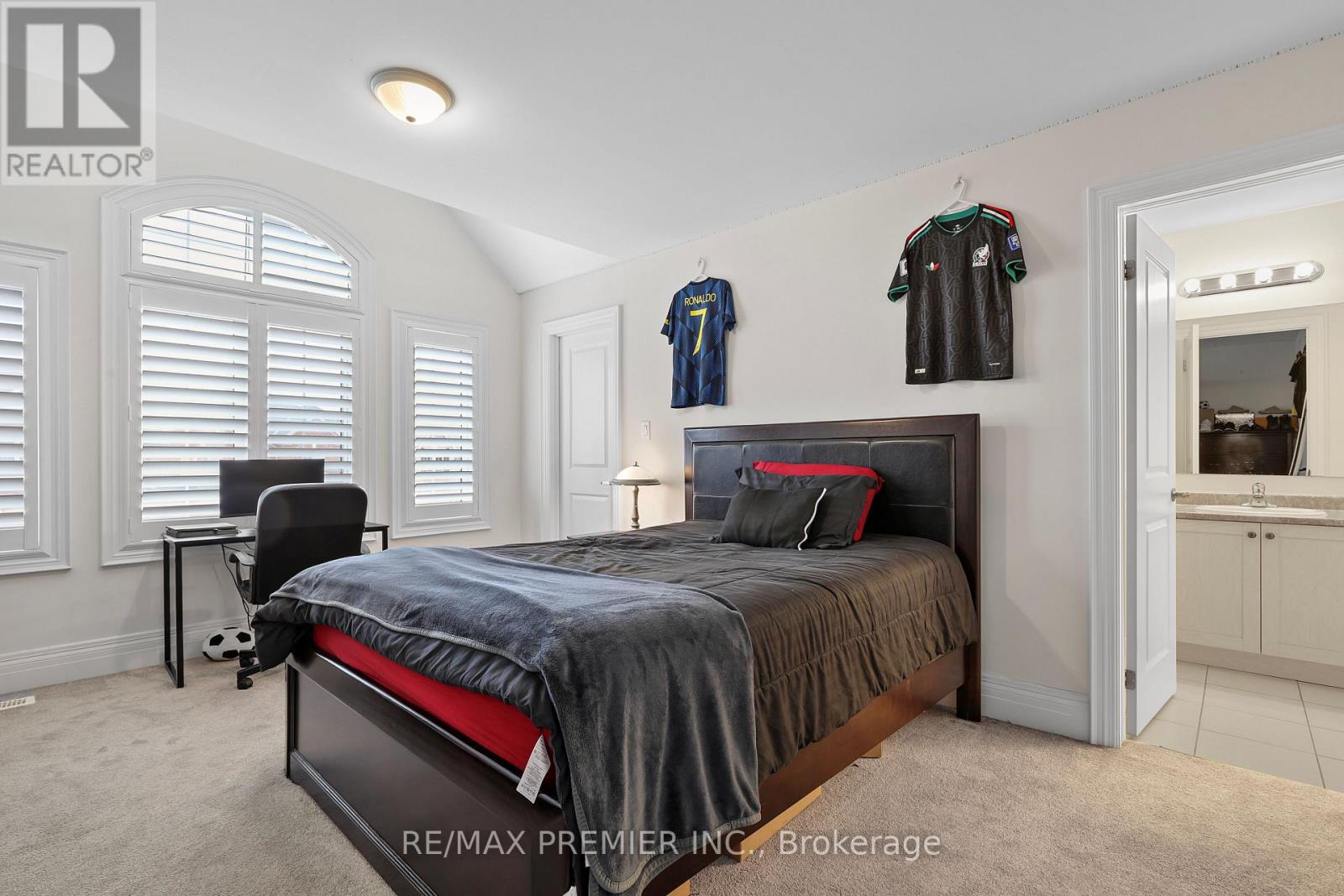 28 Samuel Crescent Property Photo 27