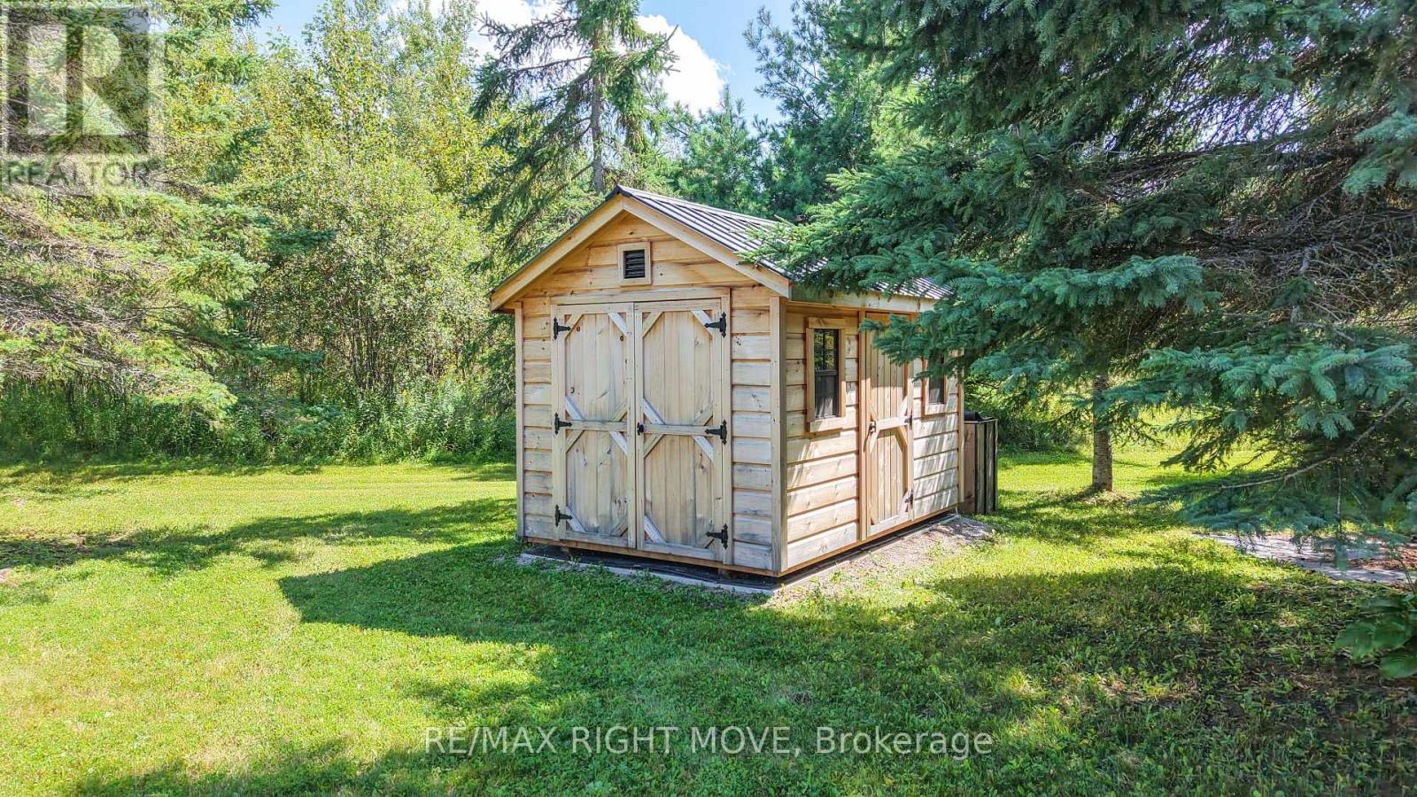 1043 Hurlwood Lane Property Photo 39
