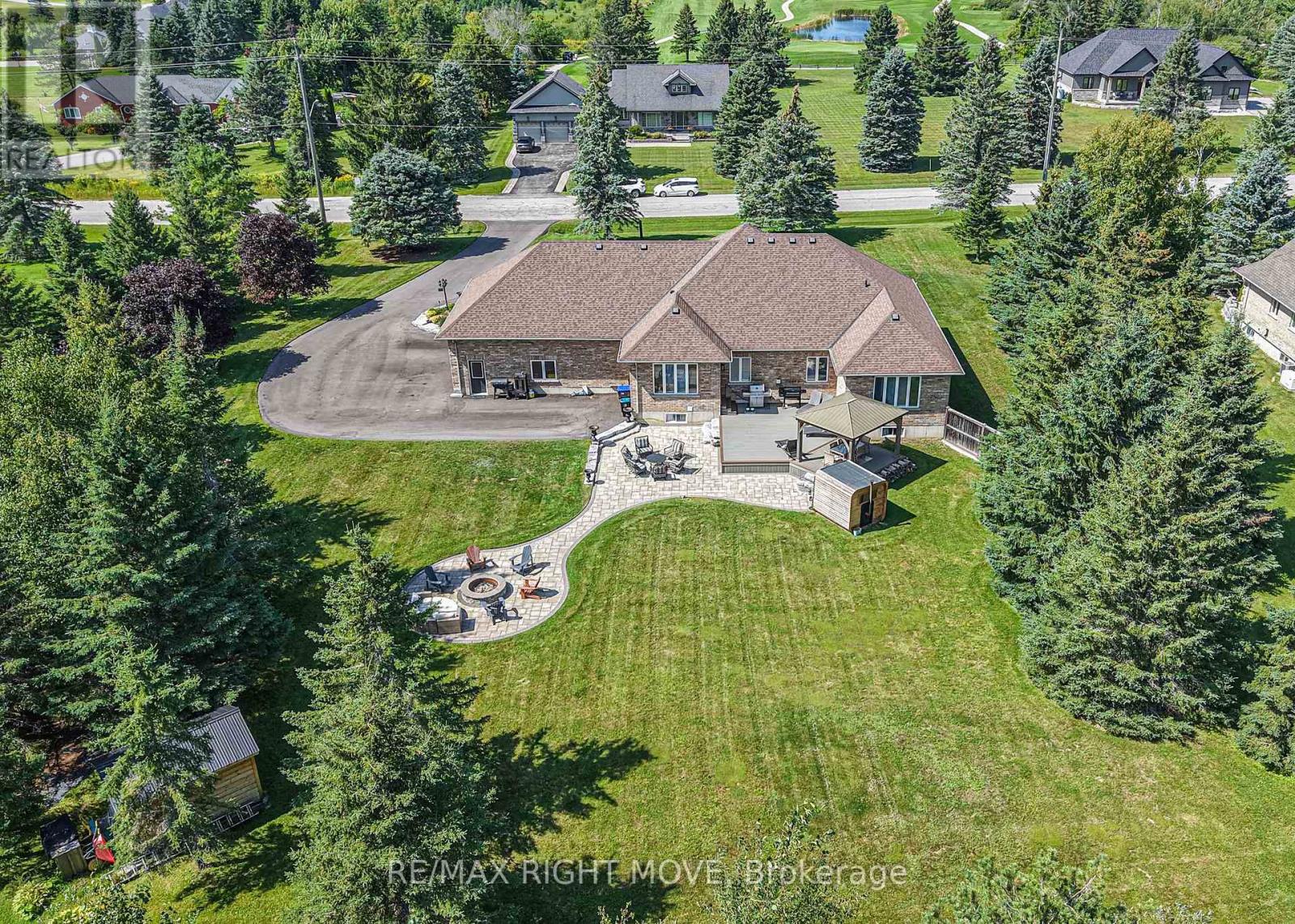 1043 Hurlwood Lane Property Photo 44