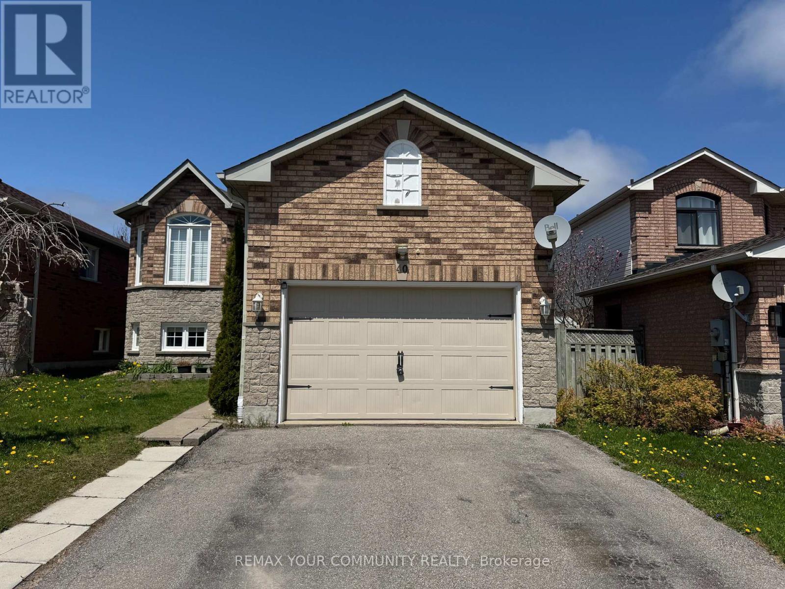 40 Leslie Avenue Property Photo 1