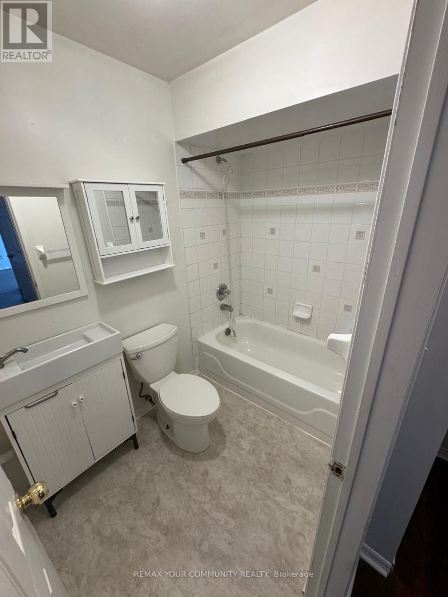 40 Leslie Avenue Property Photo 7