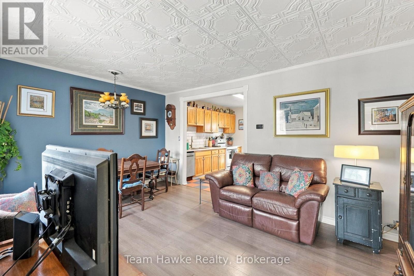 200 Fifth Street Property Photo 8
