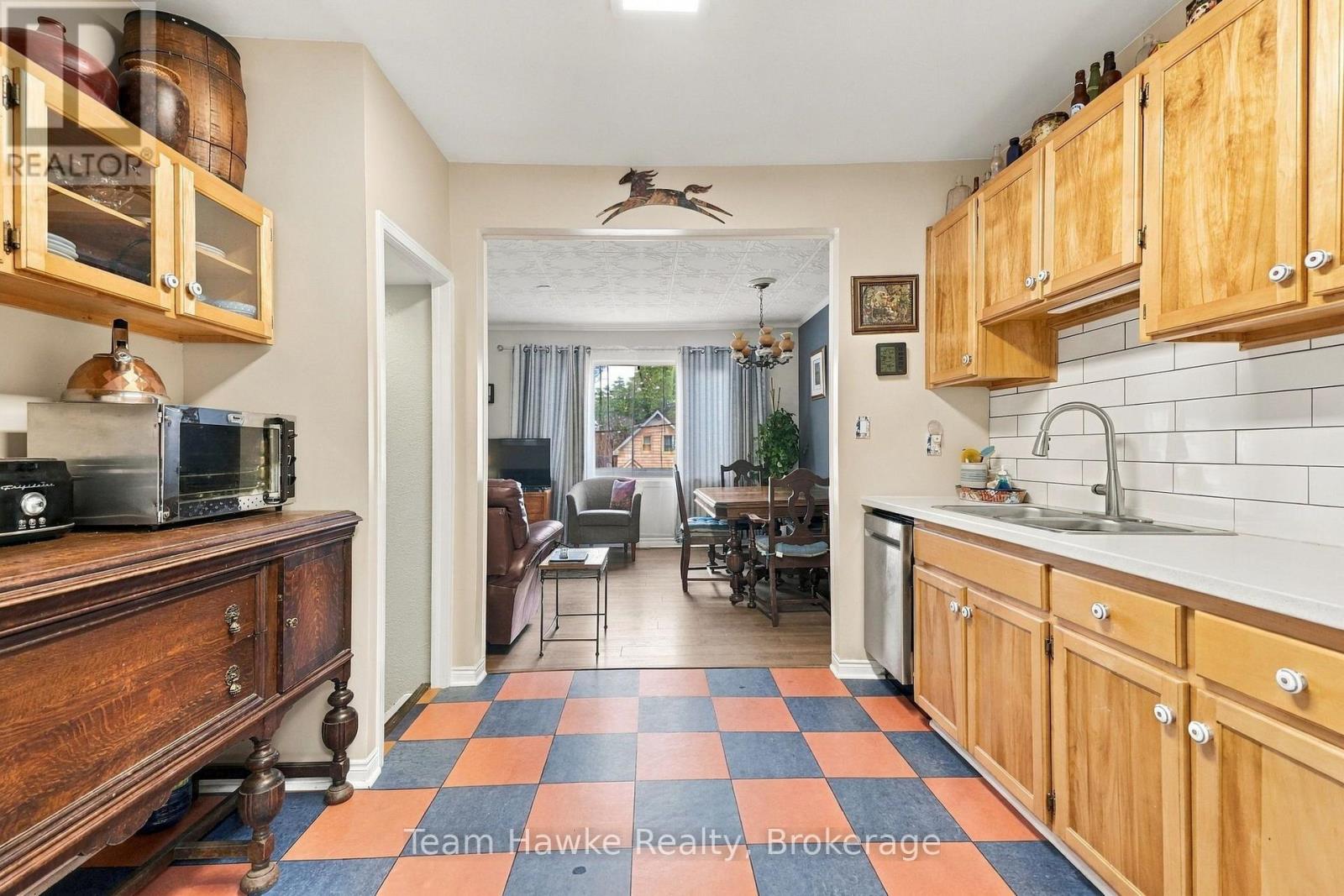 200 Fifth Street Property Photo 14