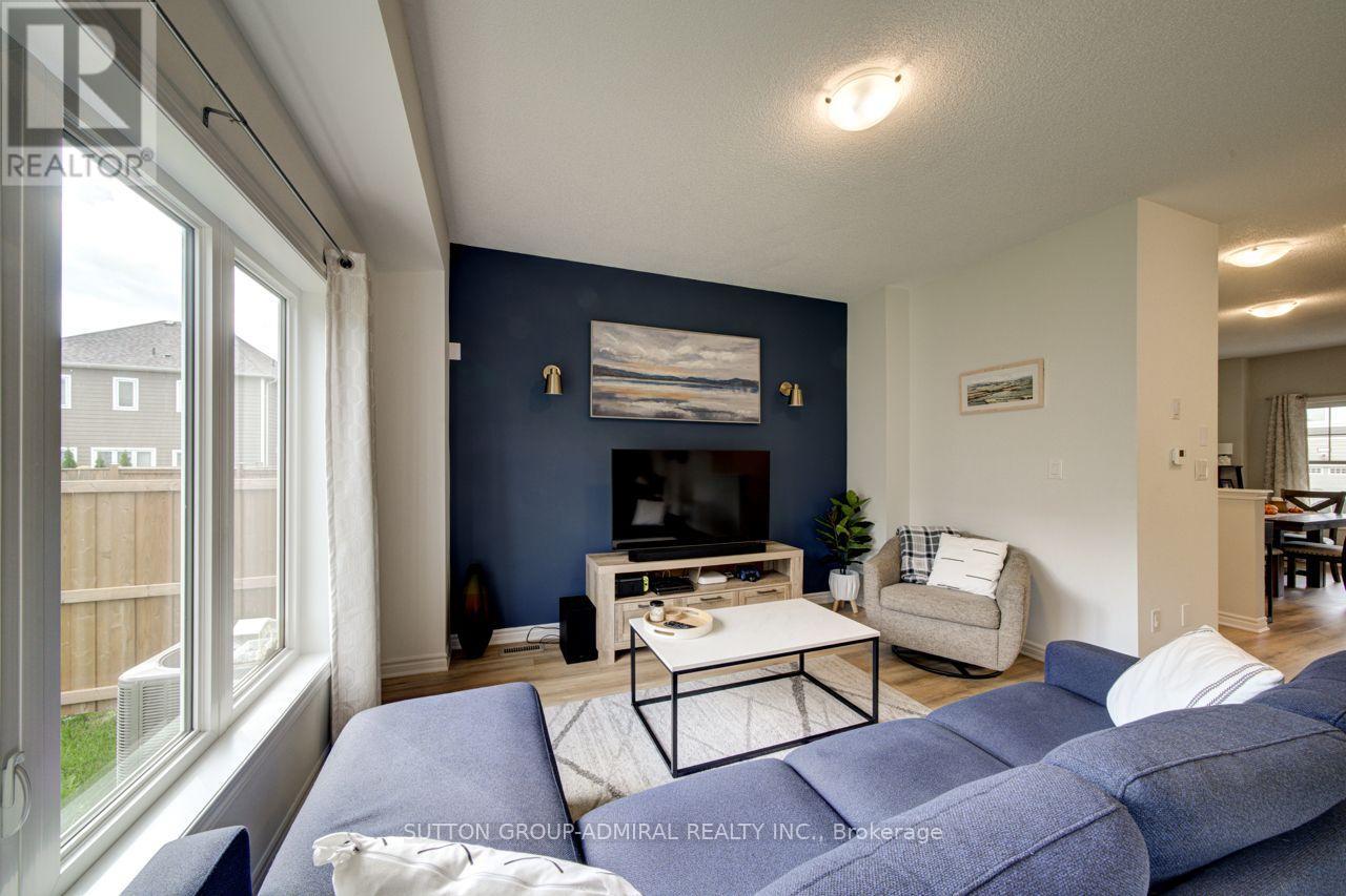 8 Catamaran Drive Property Photo 14