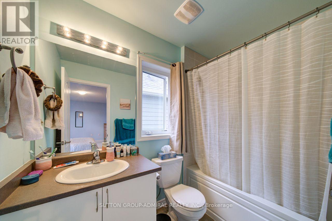 8 Catamaran Drive Property Photo 32