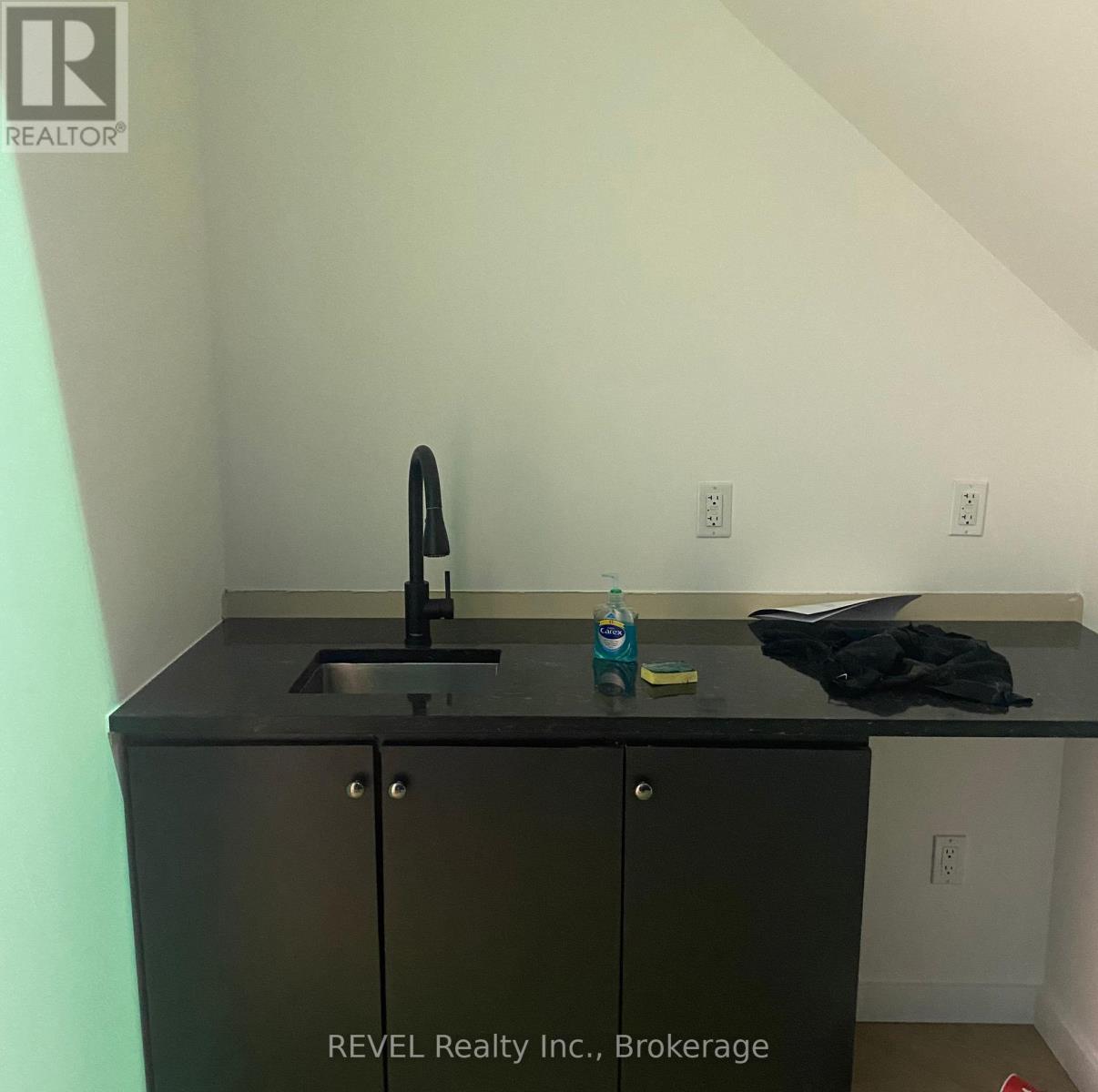4 - 353 Saunders Road Property Photo 10