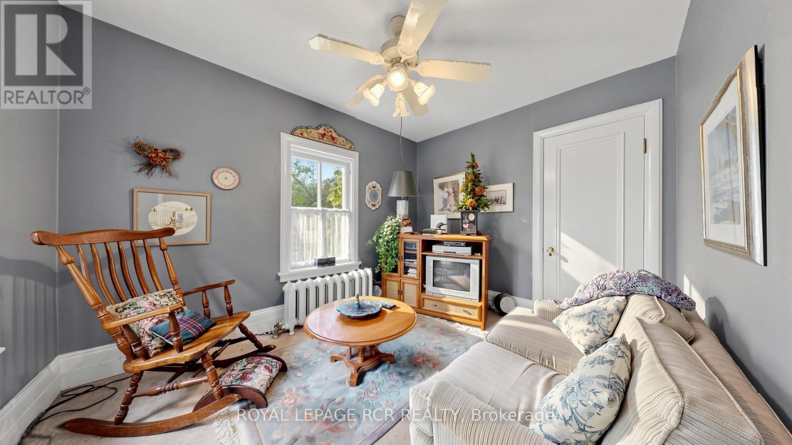 16 Blake Street Property Photo 27