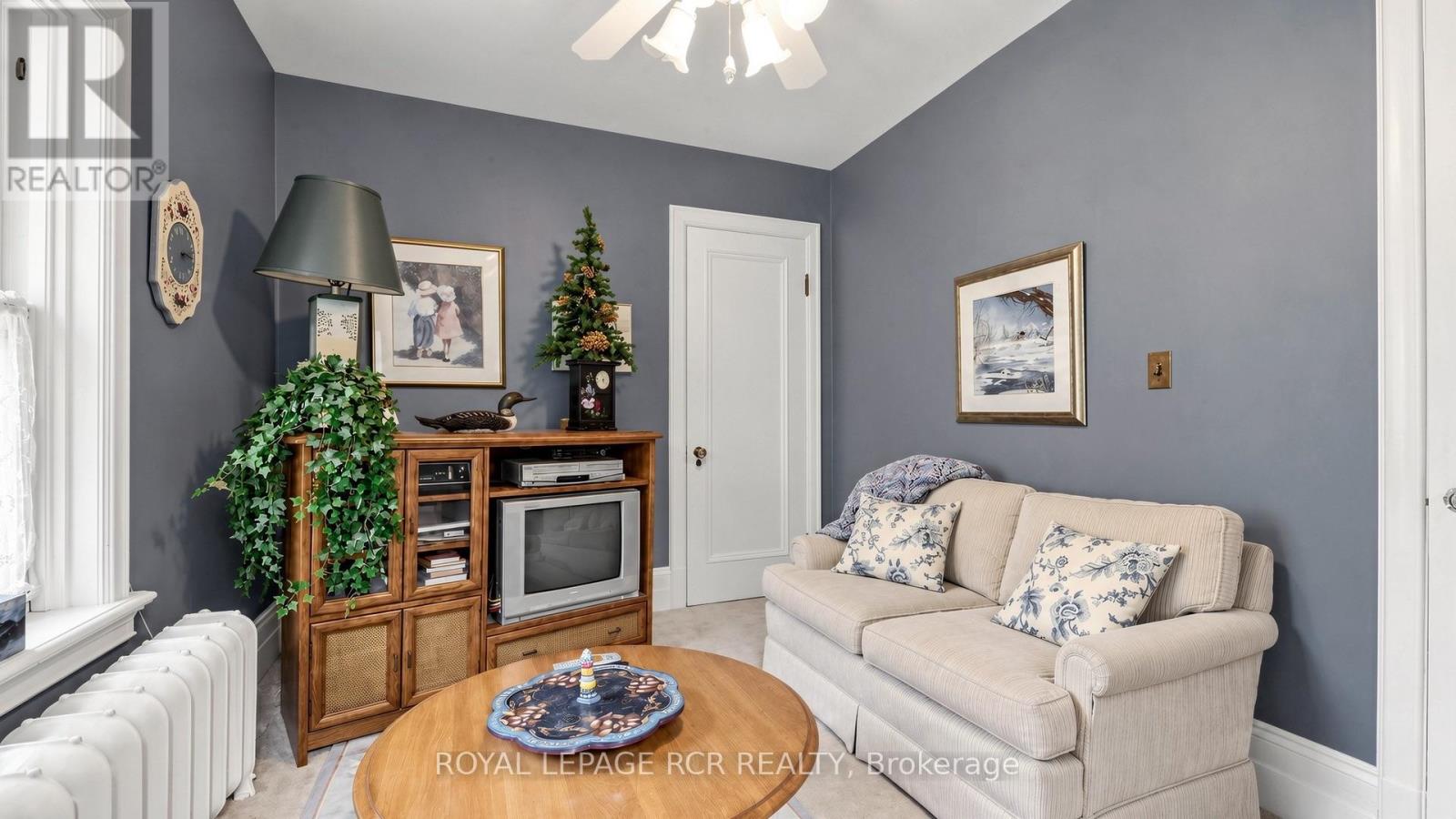 16 Blake Street Property Photo 28