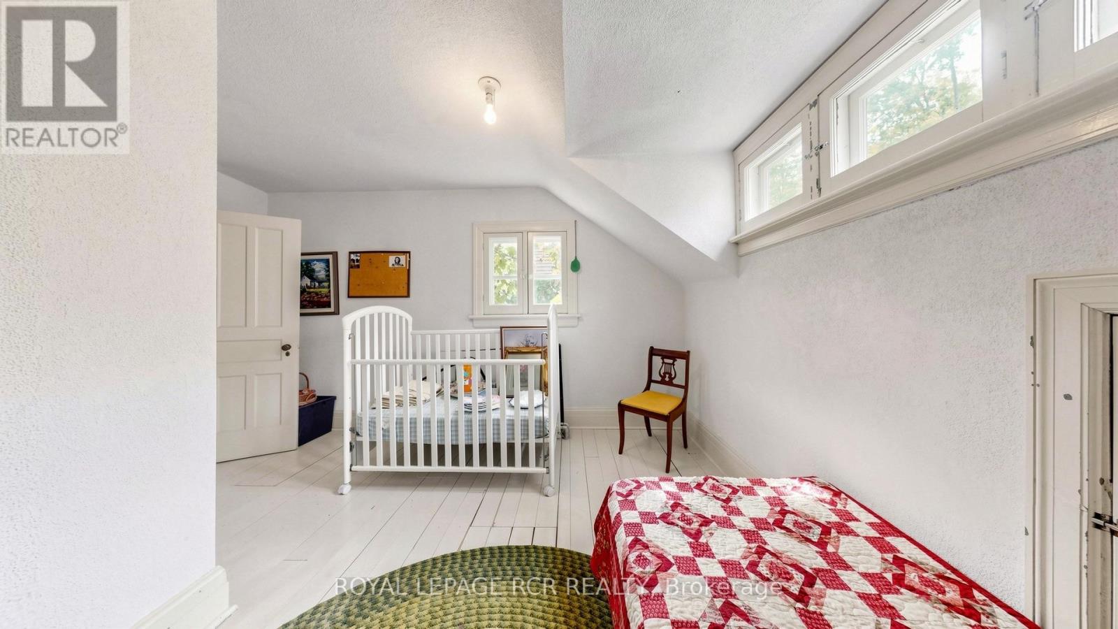 16 Blake Street Property Photo 33