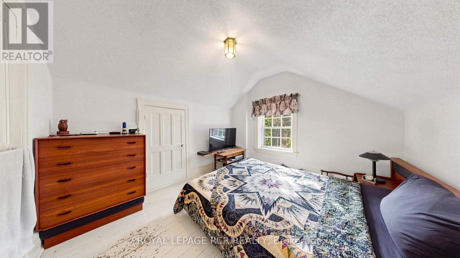 16 Blake Street Property Photo 34