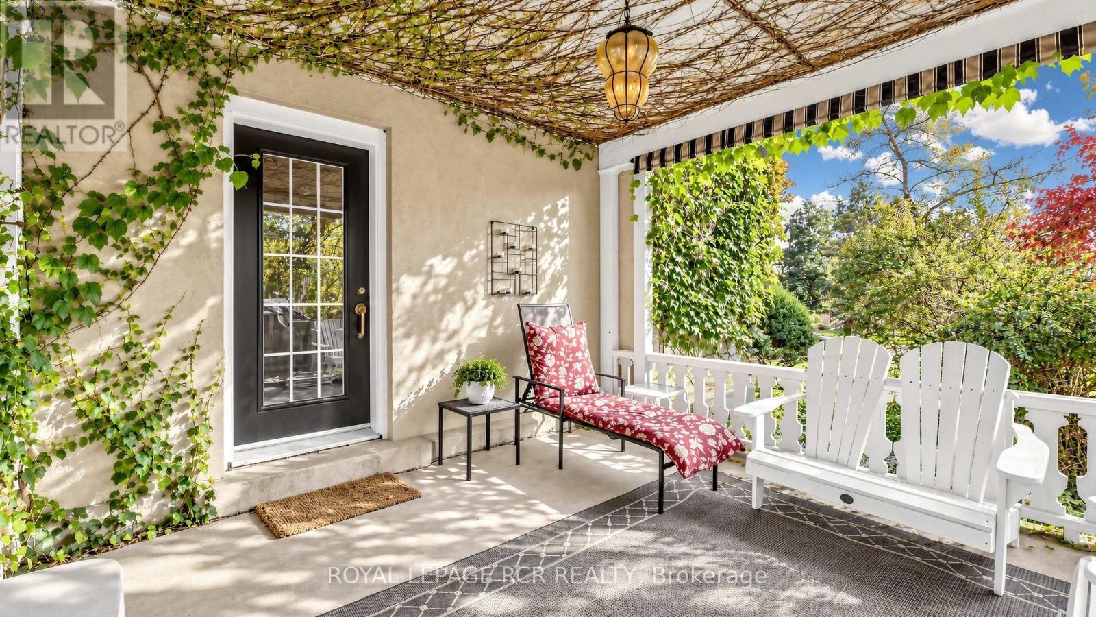 16 Blake Street Property Photo 36