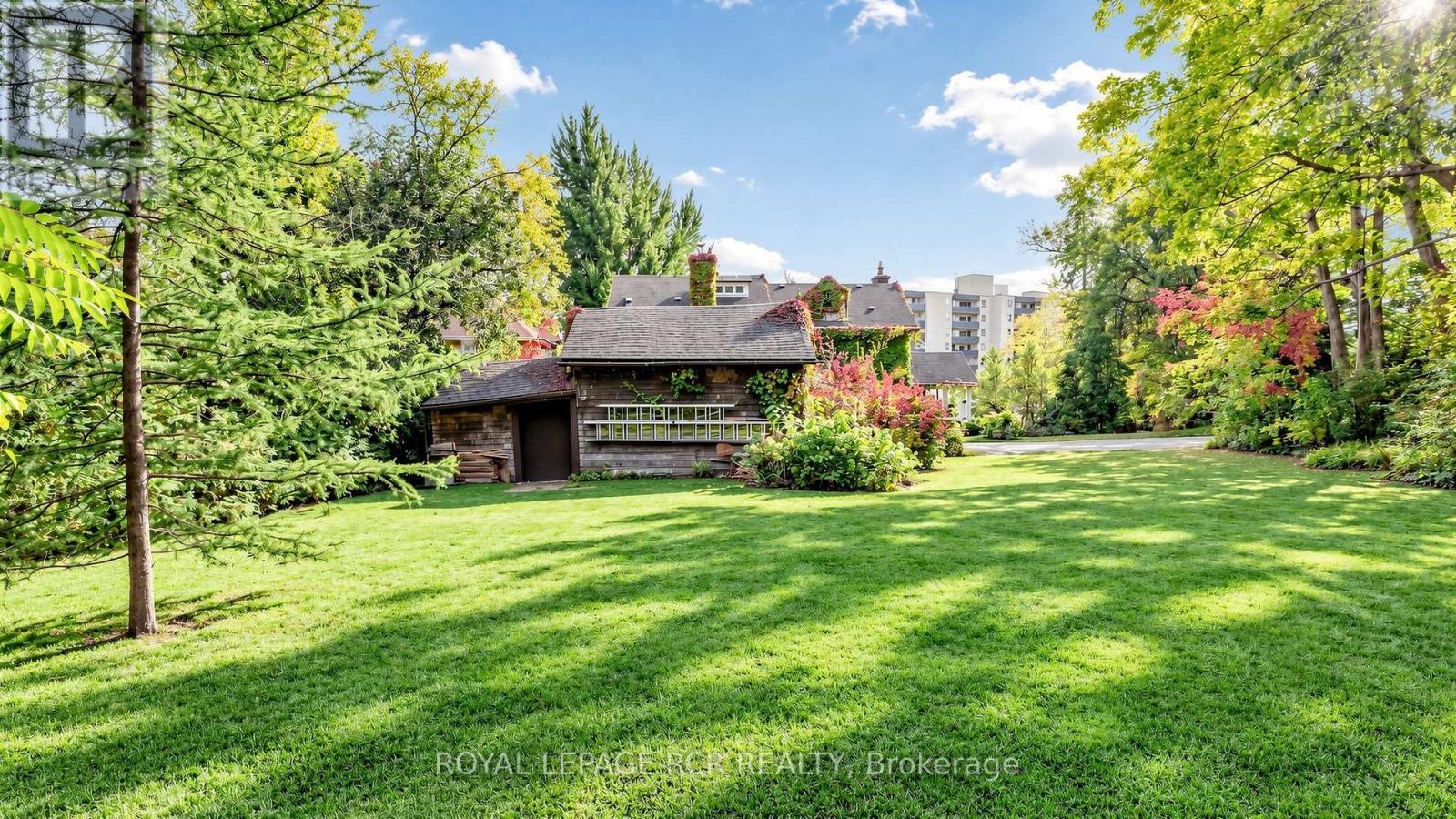 16 Blake Street Property Photo 37
