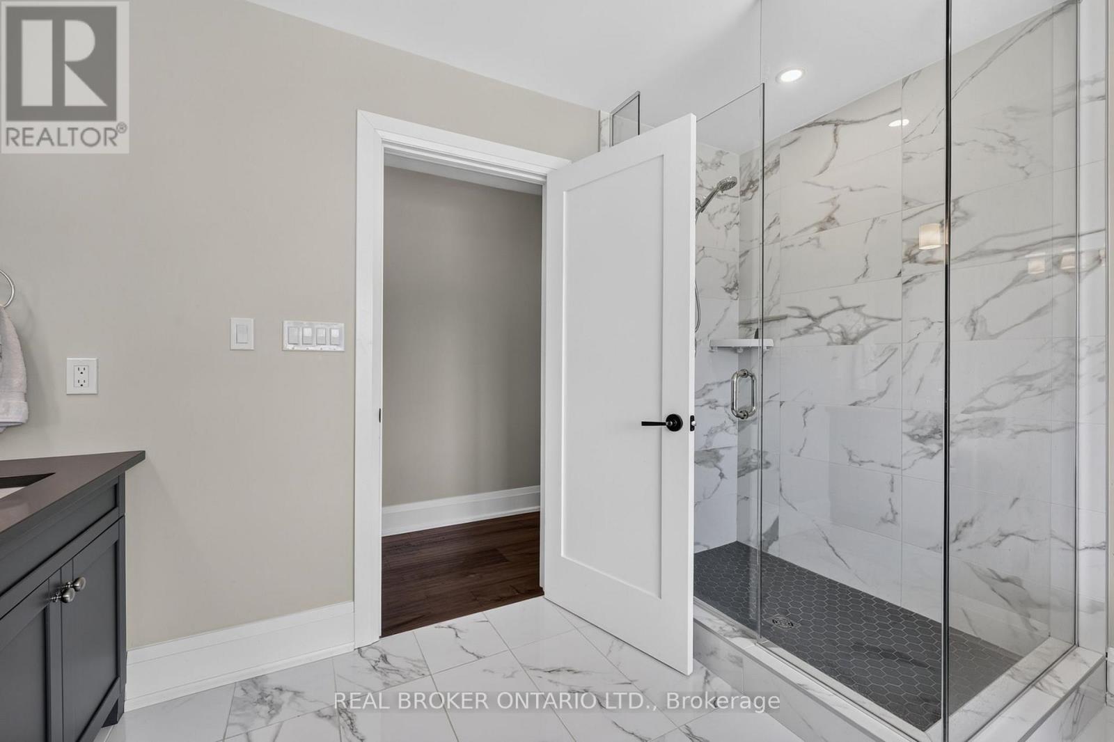 29 Thoroughbred Drive Property Photo 25