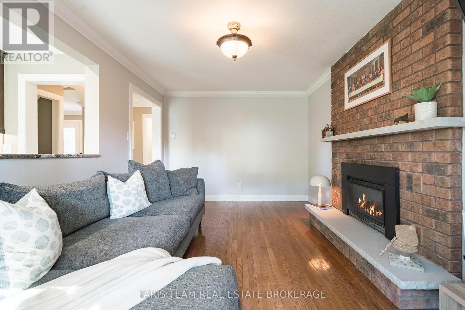 61 Oakridge Drive Property Photo 10